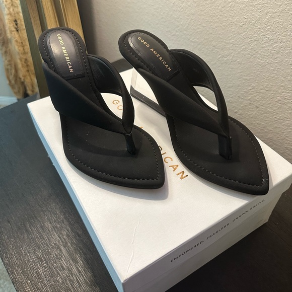 Good American Cinderella Thong Heel 10 - Picture 3 of 6